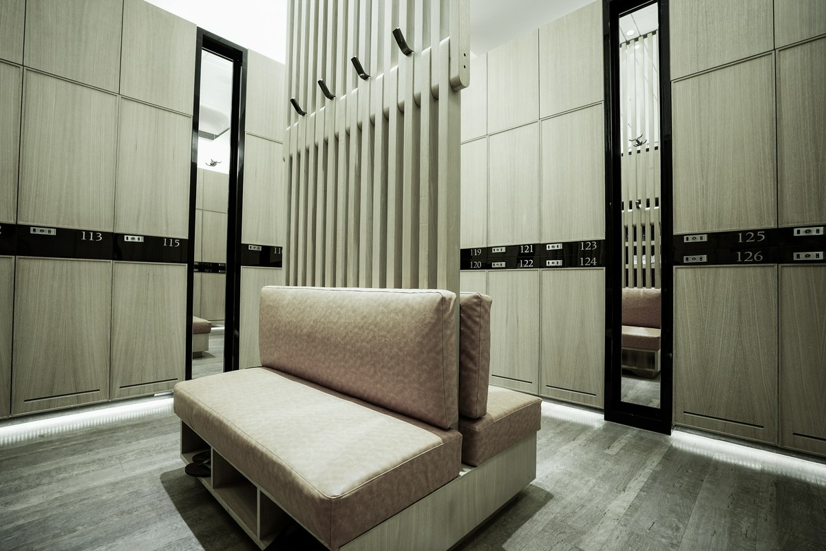 Listwy sufitowe - elegancja i funkcjonalność w aranżacji